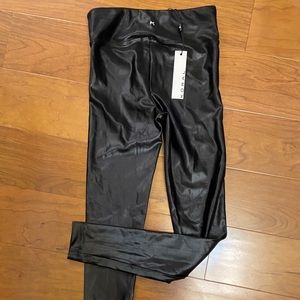 Koral Lustrous Black Leggings XS